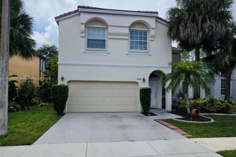House in Pembroke Pines, Florida 4 bedrooms, 190.73 sq.m. № 1836176 - photo 4