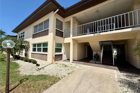 Studio à Condo à New Port Richey, Floride  № 2167411