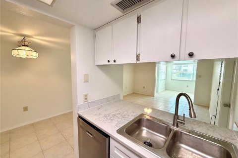 Copropriété à louer à New Port Richey, Floride: 1 chambre, 67.63 m2 № 2167411 - photo 7