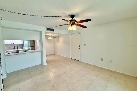 Copropriété à louer à New Port Richey, Floride: 1 chambre, 67.63 m2 № 2167411 - photo 3