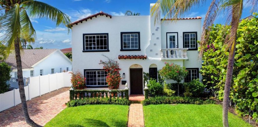 House in Lake Worth, Florida 5 bedrooms, 193.52 sq.m. № 1778844