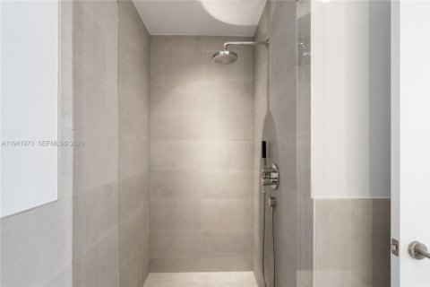 Condominio en alquiler en Miami Beach, Florida, 4 dormitorios, 328.41 m2 № 2054225 - foto 6