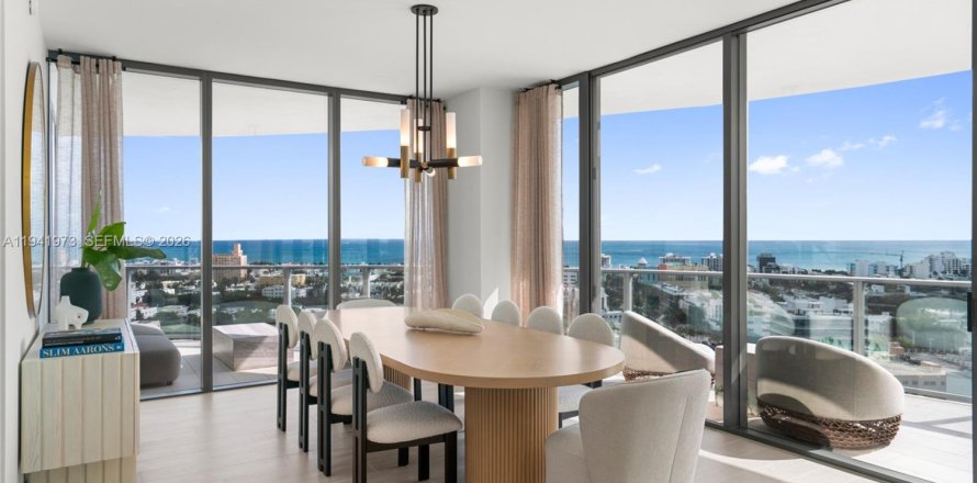 Condominio en Miami Beach, Florida, 4 dormitorios  № 2054225