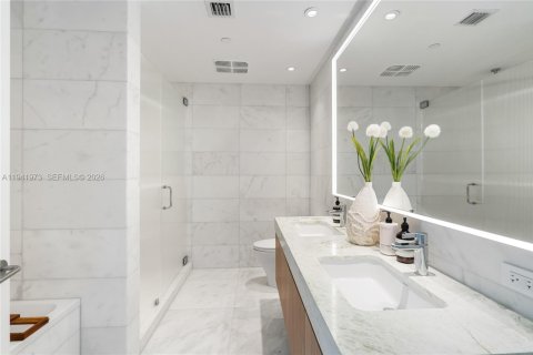 Condominio en alquiler en Miami Beach, Florida, 4 dormitorios, 328.41 m2 № 2054225 - foto 15