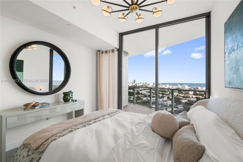 Condominio en alquiler en Miami Beach, Florida, 4 dormitorios, 328.41 m2 № 2054225 - foto 11
