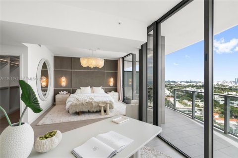 Condominio en alquiler en Miami Beach, Florida, 4 dormitorios, 328.41 m2 № 2054225 - foto 27