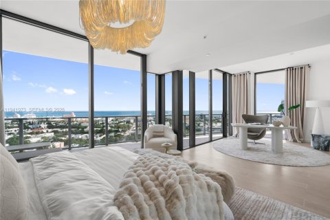 Condominio en alquiler en Miami Beach, Florida, 4 dormitorios, 328.41 m2 № 2054225 - foto 25