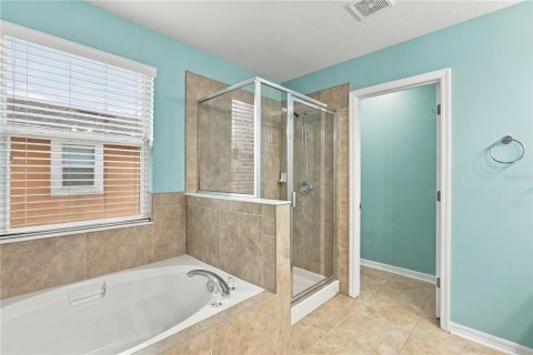 Touwnhouse à vendre à Oviedo, Floride: 3 chambres, 171.5 m2 № 2378215 - photo 26