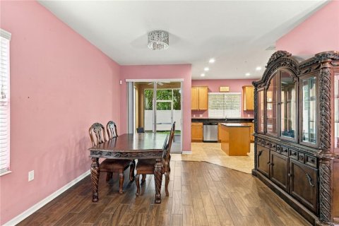 Touwnhouse à vendre à Oviedo, Floride: 3 chambres, 171.5 m2 № 2378215 - photo 11