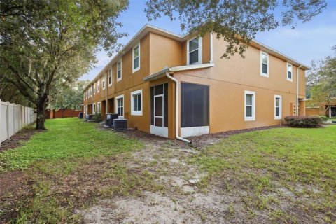 Touwnhouse à vendre à Oviedo, Floride: 3 chambres, 171.5 m2 № 2378215 - photo 3