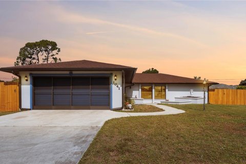 Casa en venta en North Port, Florida, 3 dormitorios, 173.63 m2 № 1769335 - foto 1