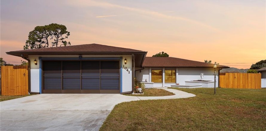 Casa en North Port, Florida 3 dormitorios, 173.63 m2 № 1769335