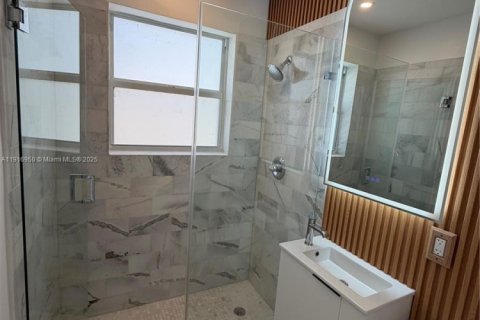 Villa ou maison à louer à Miami, Floride: 1 chambre, 48.77 m2 № 1973710 - photo 9