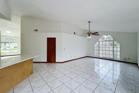 Villa ou maison à vendre à Orlando, Floride: 5 chambres, 288.28 m2 № 2400941 - photo 11