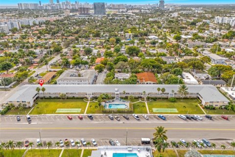 Купить кондоминиум в Халландейл-Бич, Флорида 1 спальня, 56.11м2, № 1982043 - фото 18