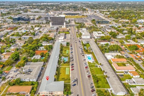 Купить кондоминиум в Халландейл-Бич, Флорида 1 спальня, 56.11м2, № 1982043 - фото 21
