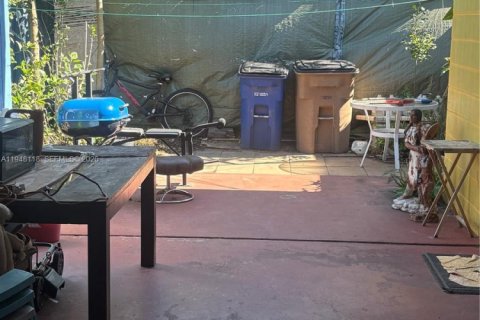 Villa ou maison à vendre à Lehigh Acres, Floride: 2 chambres № 2005901 - photo 9