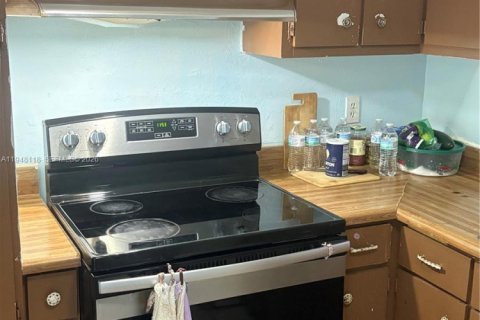 Villa ou maison à vendre à Lehigh Acres, Floride: 2 chambres № 2005901 - photo 3