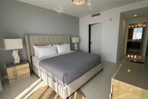 Condo in Bay Harbor Islands, Florida, 2 bedrooms  № 2053822 - photo 17