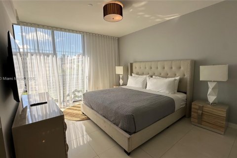 Condo in Bay Harbor Islands, Florida, 2 bedrooms  № 2053822 - photo 14