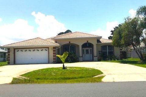 House in Palm Coast, Florida 3 bedrooms, 232.72 sq.m. № 1883566 - photo 1