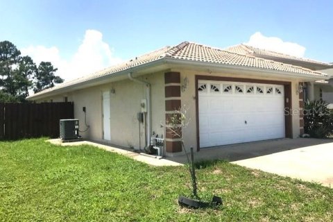 House in Palm Coast, Florida 3 bedrooms, 232.72 sq.m. № 1883566 - photo 3
