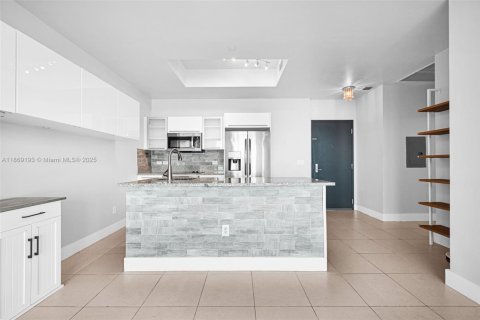 Copropriété à louer à Miami, Floride: 2 chambres, 116.59 m2 № 1896658 - photo 5