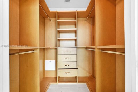 Copropriété à louer à Miami, Floride: 2 chambres, 116.59 m2 № 1896658 - photo 7