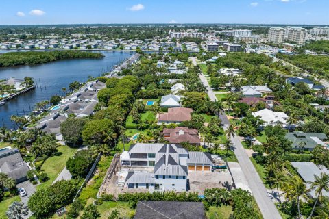 House in Ocean Ridge, Florida 5 bedrooms, 495.35 sq.m. № 2187654 - photo 25