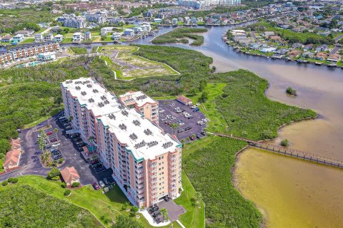 Condo in New Port Richey, Florida, 3 bedrooms  № 2324431 - photo 3