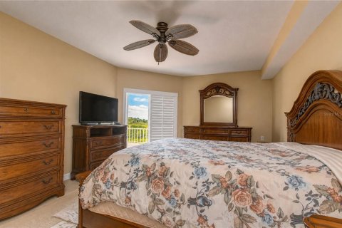 Condo in New Port Richey, Florida, 3 bedrooms  № 2324431 - photo 21