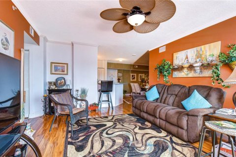 Condo in New Port Richey, Florida, 3 bedrooms  № 2324431 - photo 12