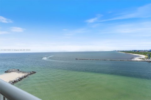 Condo in Fort Lauderdale, Florida, 4 bedrooms  № 1836480 - photo 3
