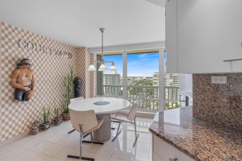 Condo in Fort Lauderdale, Florida, 4 bedrooms  № 1836480 - photo 19