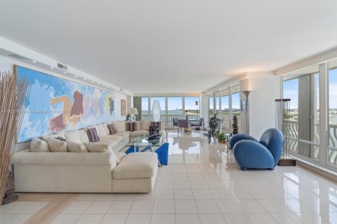 Condo in Fort Lauderdale, Florida, 4 bedrooms  № 1836480 - photo 10