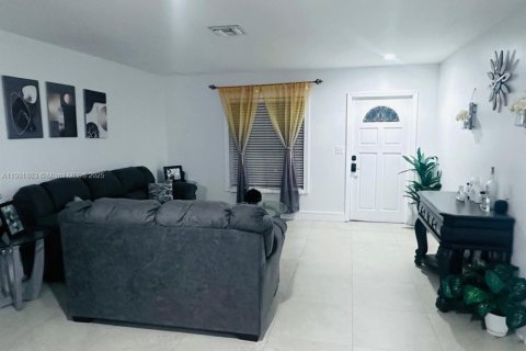 Casa en venta en Sunrise, Florida, 3 dormitorios, 145.58 m2 № 1953015 - foto 5