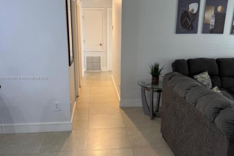 Casa en venta en Sunrise, Florida, 3 dormitorios, 145.58 m2 № 1953015 - foto 11