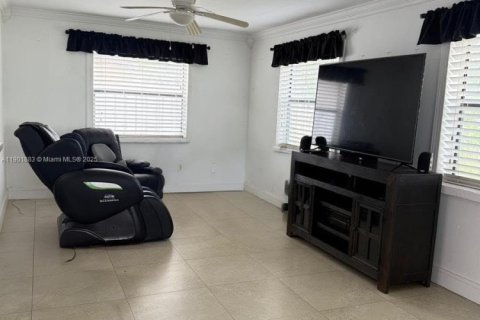 Casa en venta en Sunrise, Florida, 3 dormitorios, 145.58 m2 № 1953015 - foto 12