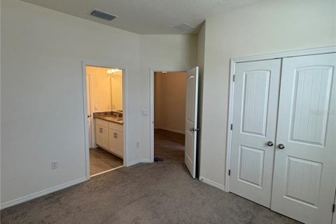 Casa en alquiler en Kissimmee, Florida, 4 dormitorios, 258.92 m2 № 1868991 - foto 18