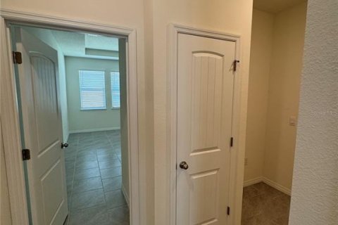 Casa en alquiler en Kissimmee, Florida, 4 dormitorios, 258.92 m2 № 1868991 - foto 22