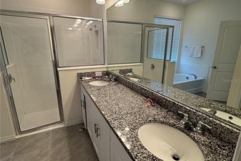 Casa en alquiler en Kissimmee, Florida, 4 dormitorios, 258.92 m2 № 1868991 - foto 17