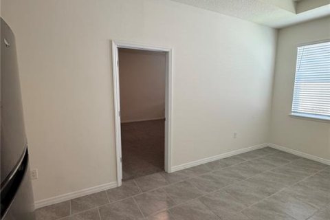 Casa en alquiler en Kissimmee, Florida, 4 dormitorios, 258.92 m2 № 1868991 - foto 24