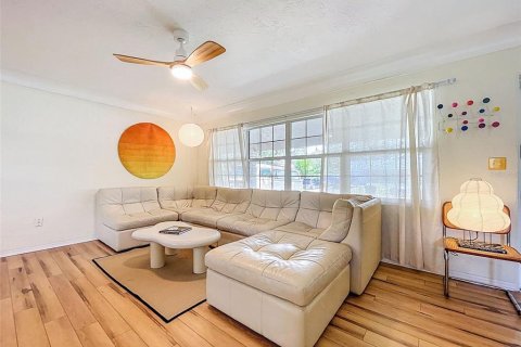 Casa en venta en Saint Petersburg, Florida, 3 dormitorios, 140.84 m2 № 1884974 - foto 4