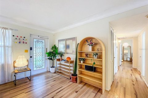Casa en venta en Saint Petersburg, Florida, 3 dormitorios, 140.84 m2 № 1884974 - foto 7