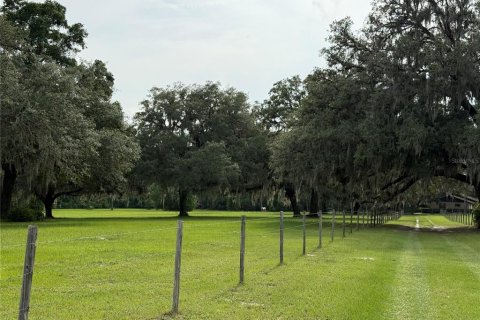 House in Palatka, Florida 3 bedrooms, 178.37 sq.m. № 1777037 - photo 30