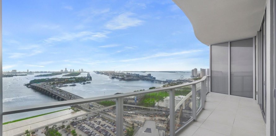 Studio à Condo à Miami, Floride  № 2376889
