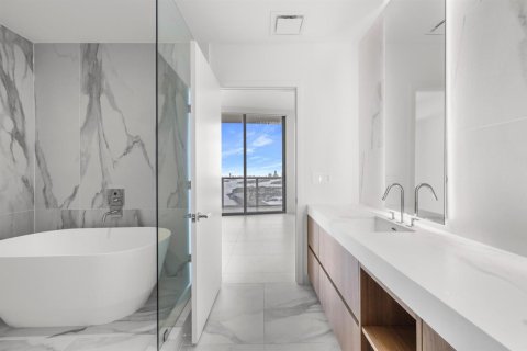 Copropriété à louer à Miami, Floride: 1 chambre, 112.97 m2 № 2376889 - photo 16