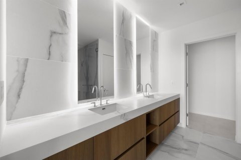 Copropriété à louer à Miami, Floride: 1 chambre, 112.97 m2 № 2376889 - photo 15