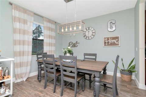 House in Land O' Lakes, Florida 4 bedrooms, 208.66 sq.m. № 1620799 - photo 7