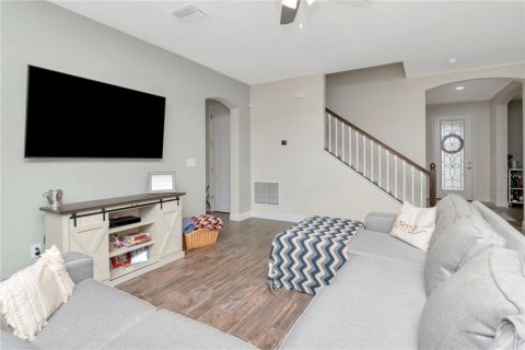 House in Land O' Lakes, Florida 4 bedrooms, 208.66 sq.m. № 1620799 - photo 15